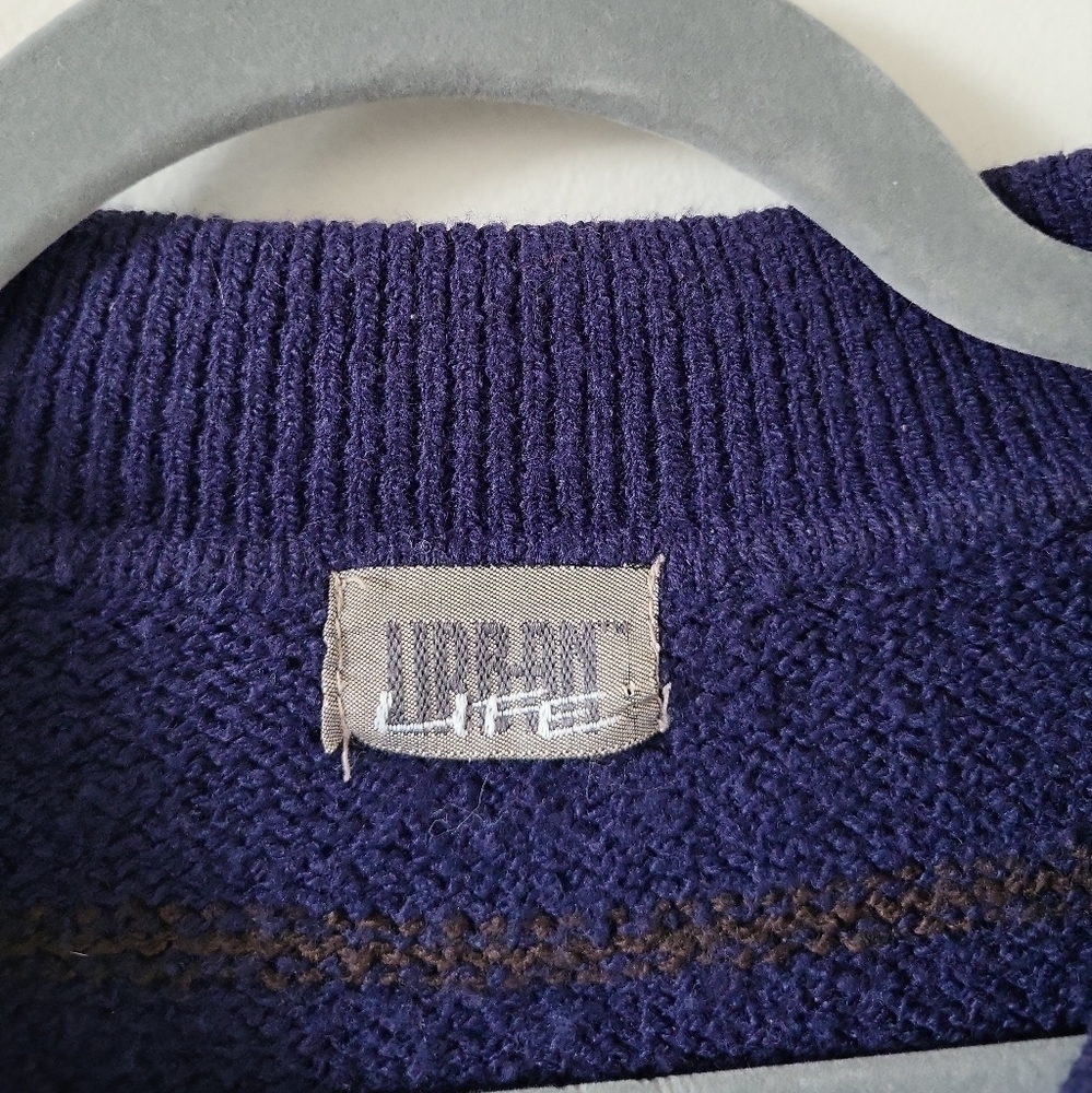 Vintage Blue Striped Sweater - Picture 4 of 4